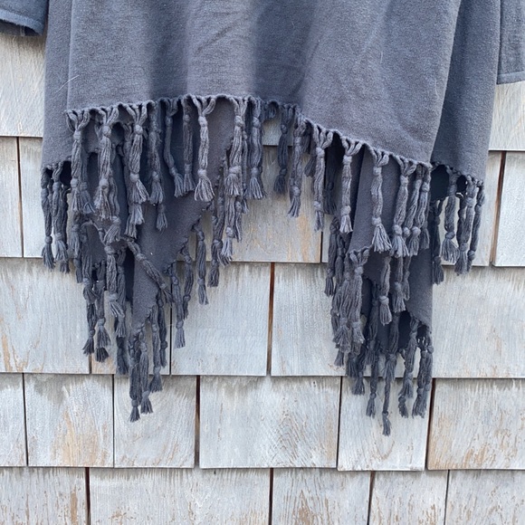 Garnet Hill Open front sleeved cape - Picture 7 of 9